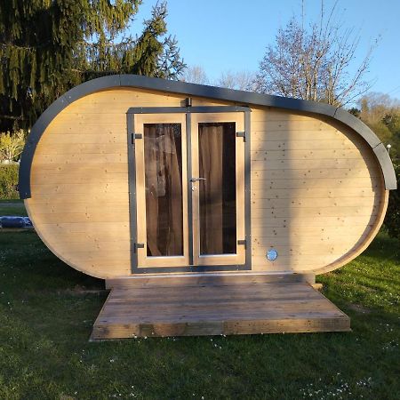Camping Des Ribieres Confolens Esterno foto