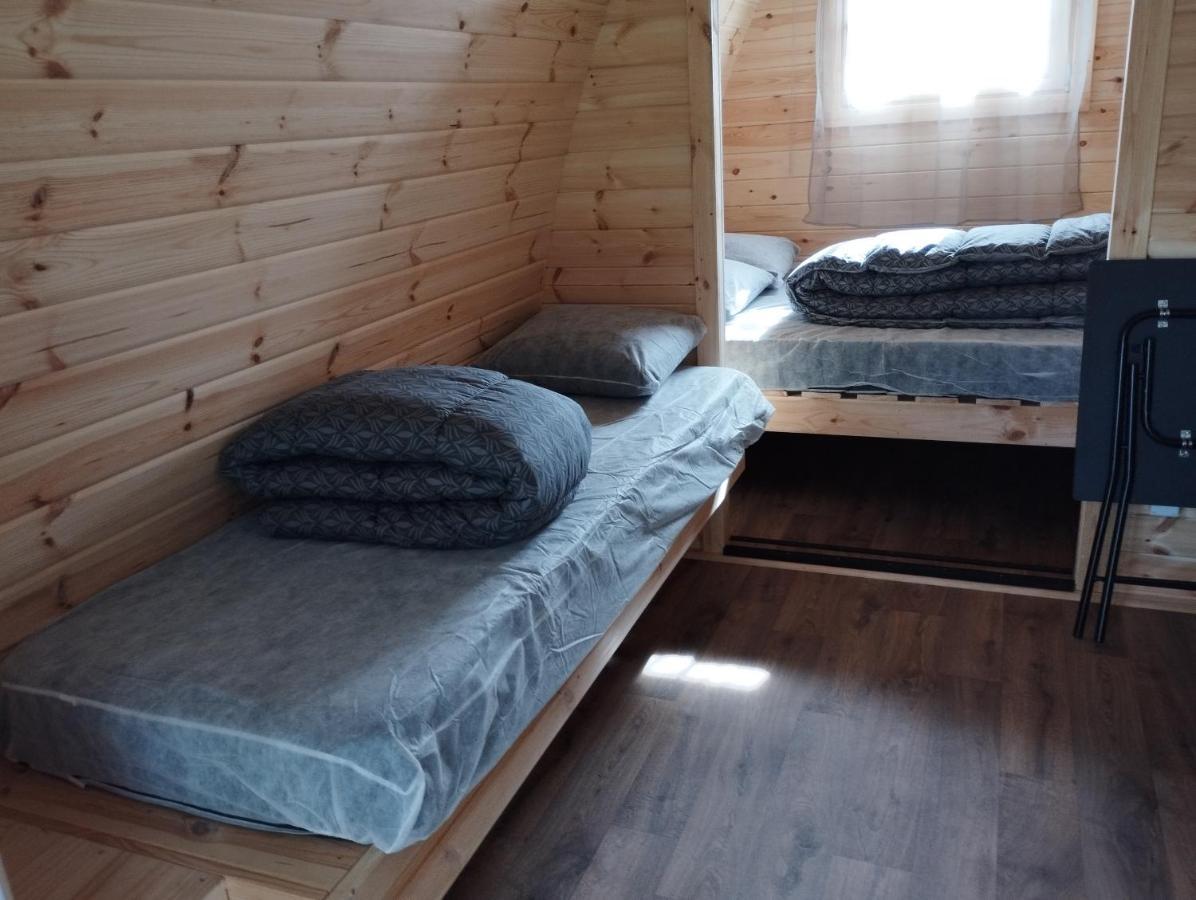 Camping Des Ribieres Confolens Esterno foto
