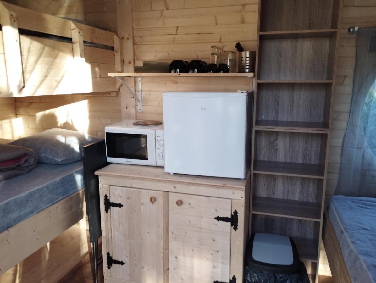 Camping Des Ribieres Confolens Esterno foto