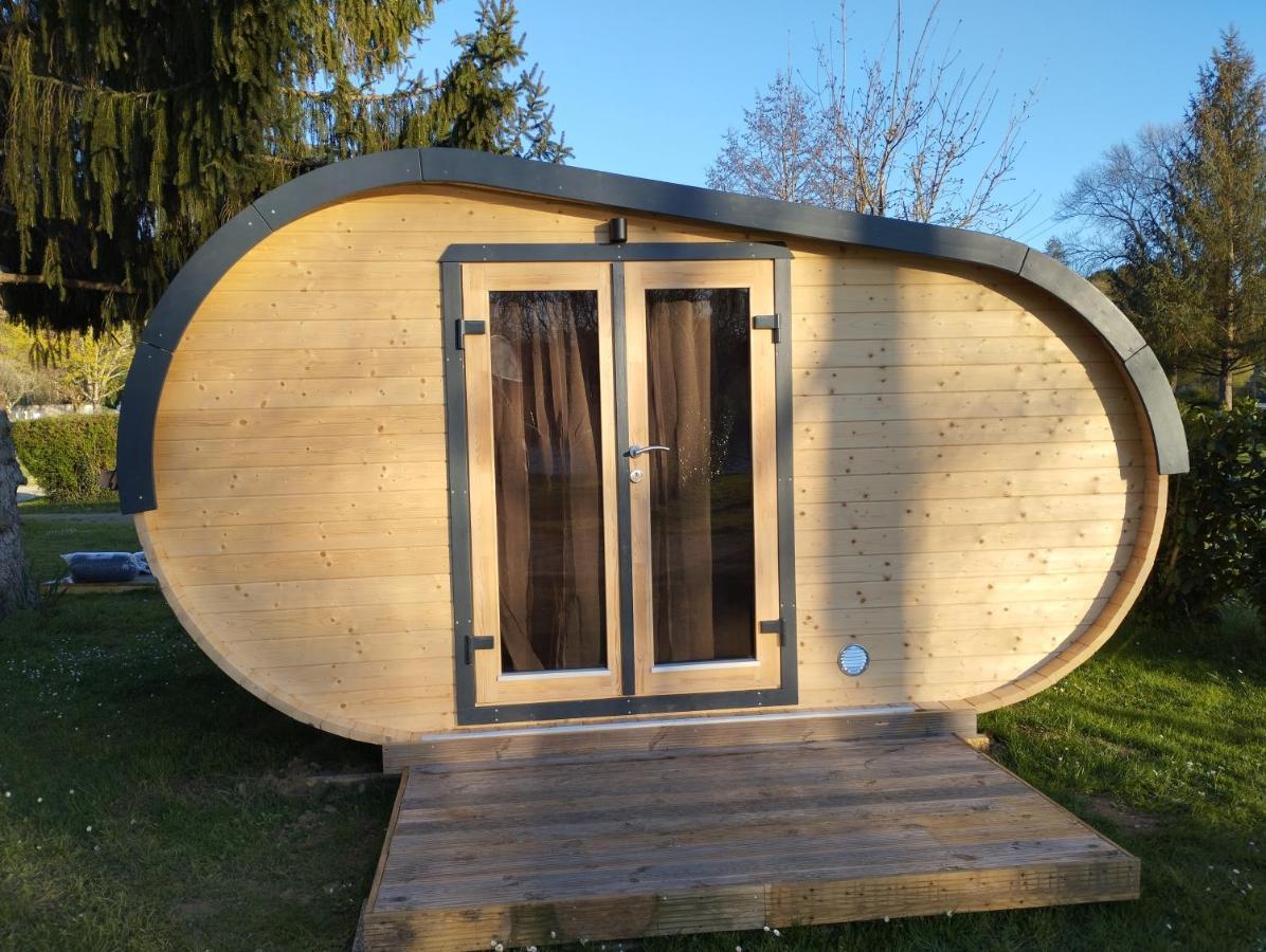 Camping Des Ribieres Confolens Esterno foto