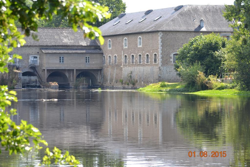 Camping Des Ribieres Confolens Esterno foto