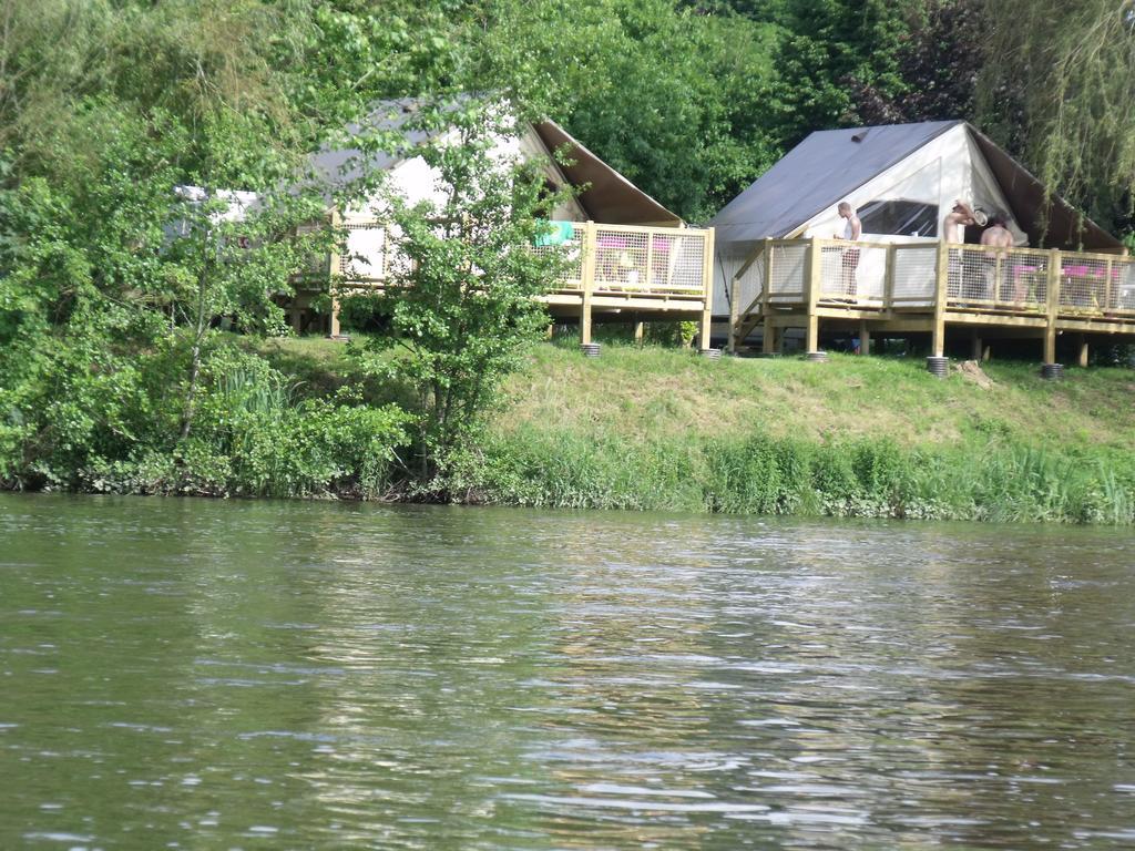 Camping Des Ribieres Confolens Esterno foto