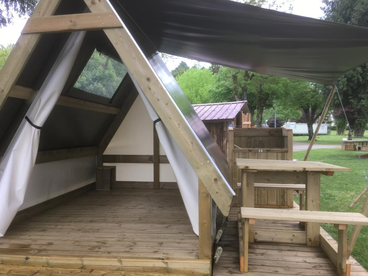 Camping Des Ribieres Confolens Esterno foto